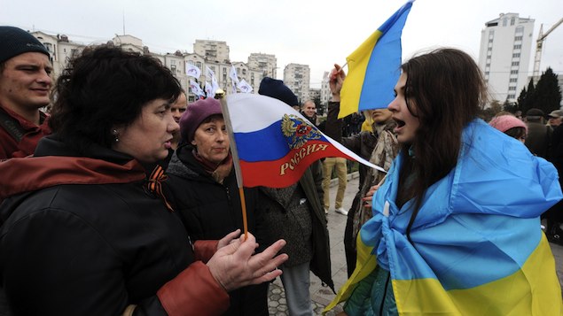 Posição oficial do Ocidente é quase unânime em atribuir a culpa pela escalada do conflito na Ucrânia 