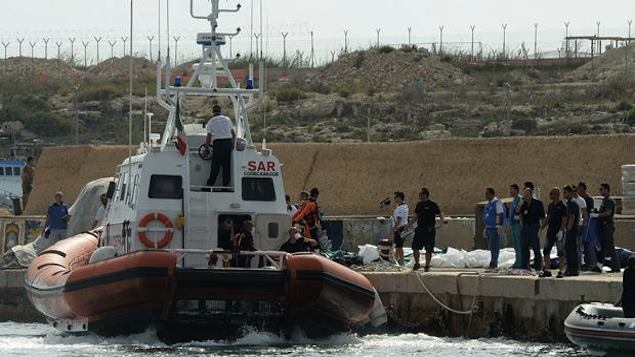 Barcos e helicópteros da missão "Mare Nostrum" (Nosso Mar) recolheram os imigrantes