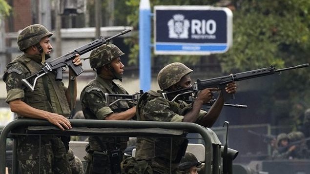 Pelo menos seis pessoas morreram nesta quarta-feira no Rio vítimas da violência gerada pelos traficantes