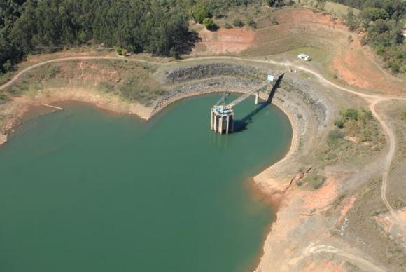 Com diminuições de volume de água diários, nível do Sistema Cantareira cai para 9,7% nesta sexta-feira 