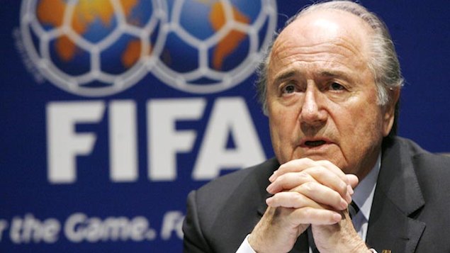 O veterano presidente da Fifa, Josep Blatter, está sob forte pressão