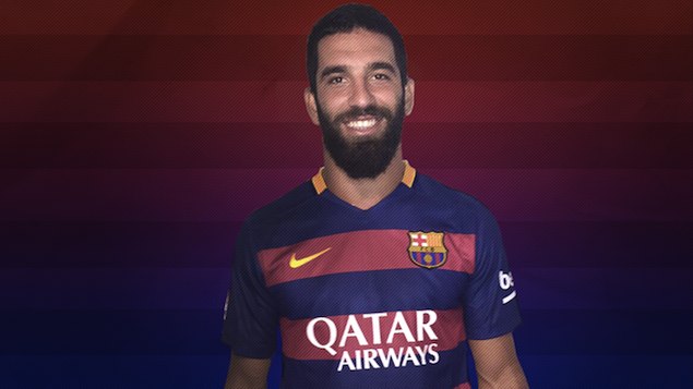 Novo meia do Barcelona Arda Turan