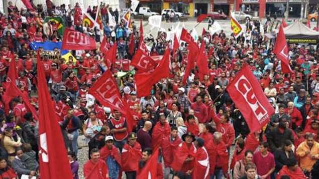 Movimentos e entidades convocaram a população para manifestação por saídas populares à crise política e econômica