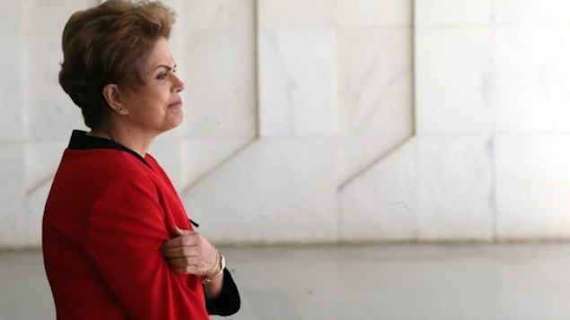 A aprovação ao governo da presidenta Dilma Rousseff passou de 10 % em novembro para 12 % este mês