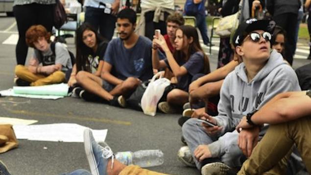 Estudantes protestam em São Paulo contra projeto de reorganização escolar do governo estadual 