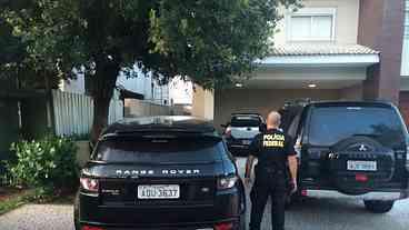 Operação policial cumpre mandados contra vereadora em Teresina