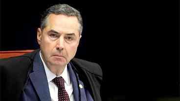 No auge do golpe, Barroso recebeu convites para se exilar fora do Brasil