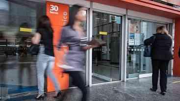 Bancos têm horários reduzidos nas vésperas de Natal e Ano Novo