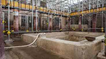 Escavações em Pompeia revelam grande complexo termal