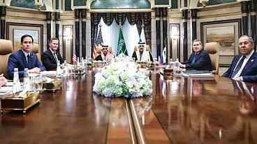 Estados Unidos e Rússia concordam em normalizar relações