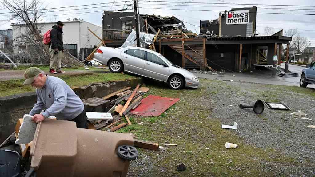 Sobe número de mortos por tornados nos Estados Unidos | Missouri registrou o maior número de mortes em cinco condados