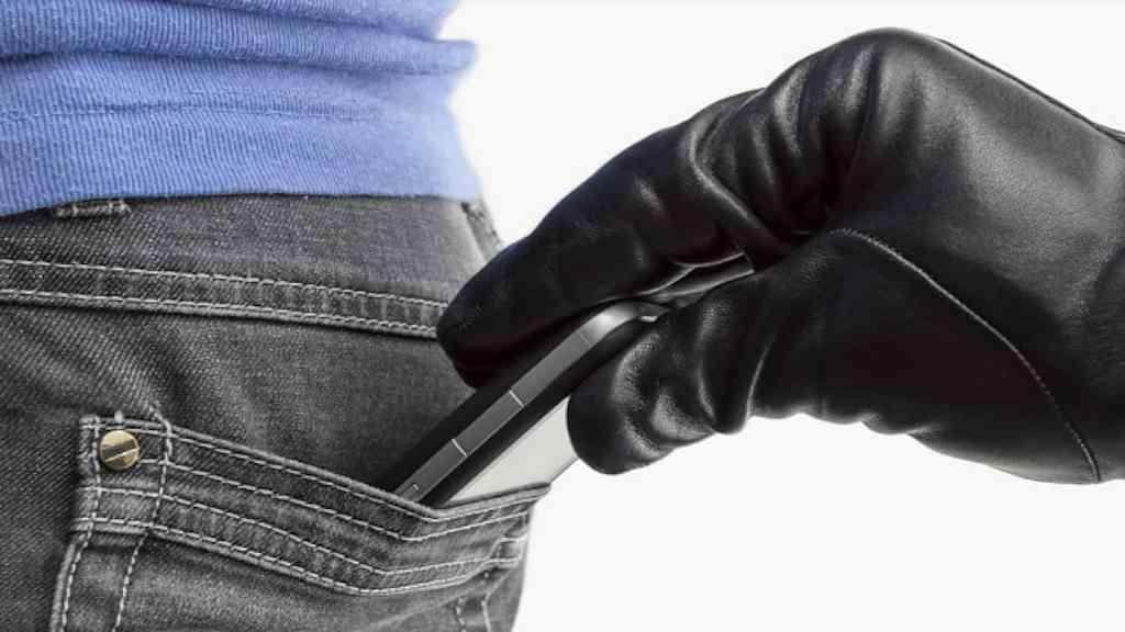 Governo brasileiro endurecerá leis contra roubo de celulares | Governo vai criar leis mais duras contra roubo de celulares