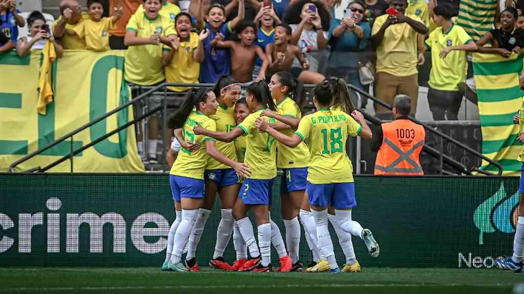 Arthur Elias convoca a seleção feminina para enfrentar os EUA em dois amistosos | Brasil encara as atuais campeãs mundiais