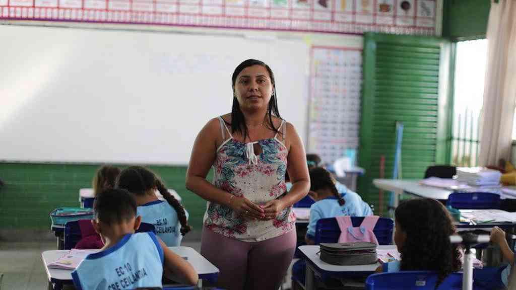 FNDE destina R$ 3,4 bilhões do Fundeb para a educação básica | Os recursos podem ser aplicados em iniciativas como aquisição e manutenção do transporte escolar e conservação de escolas