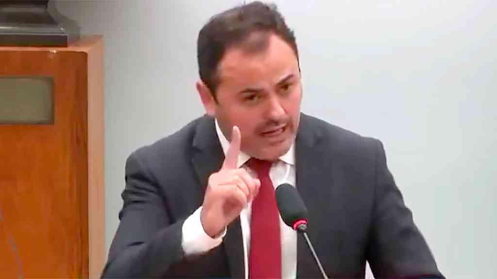 Glauber Braga resiste ao pedido de cassação do mandato | O deputado Glauber Braga (PSOL-RJ) se pronunciou após leitura do relatório