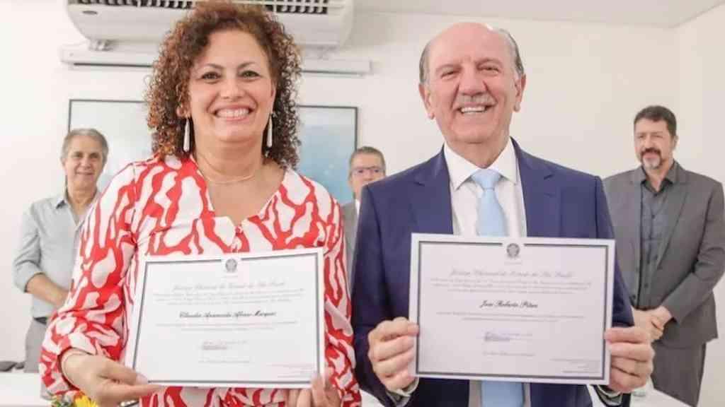 Justiça Eleitoral cassa mandatos do prefeito e da vice de Barueri | Beto Piteri (Republicanos) e Dra. Claudia (PSB) tiveram os mandatos cassados pelo TRE-SP por uso indevido das redes sociais