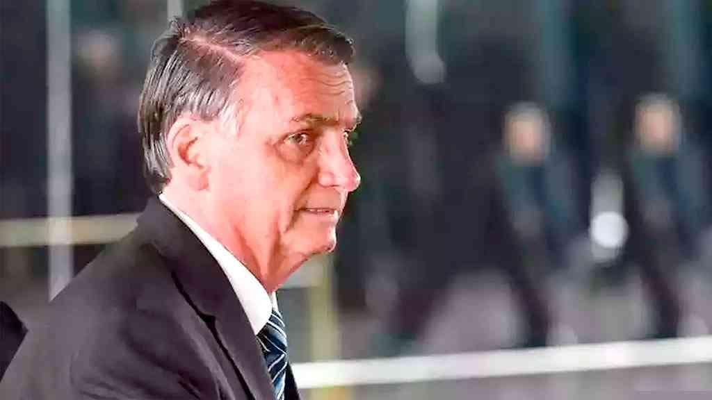 Bolsonaro tem forte dor de barriga, após STF oficializar acórdão | O ex-mandatário neofascista tem medo de morrer na cadeia