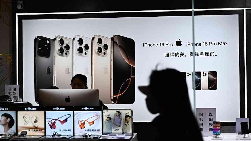 Isenção para smartphones é medida temporária, declara secretário dos EUA | China pediu aos EUA que “cancelem completamente” as tarifas recíprocas