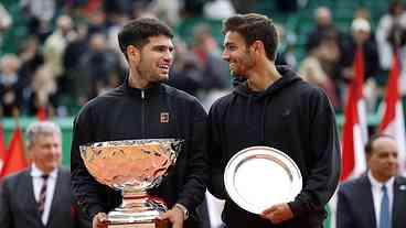 Musetti é vice-campeão em Monte Carlo após virada