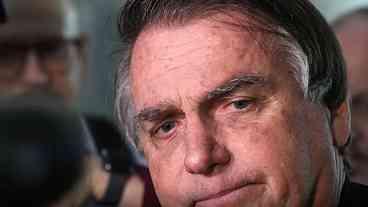 Bolsonaro na UTI: Cirurgia Complexa e Pós-Operatório