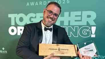 Médico Brasileiro Premiado por Fantasiar Crianças na Itália