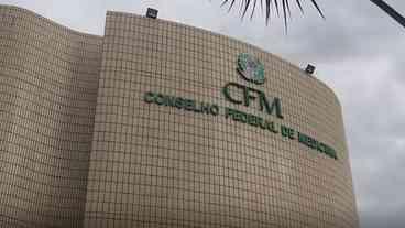 CFM Proíbe Terapias Hormonais para Menores