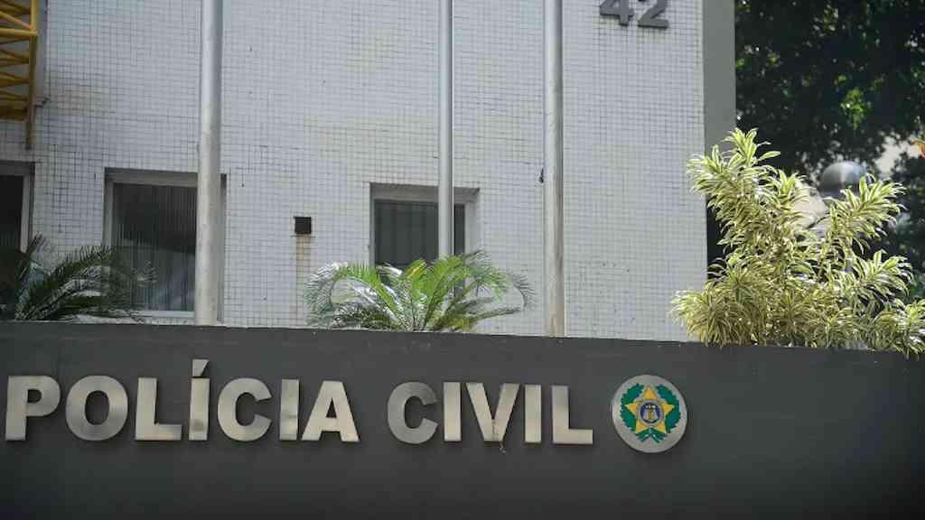 Fábricas clandestinas de cosméticos são interditadas na Baixada Fluminense | Unidades ficam em Nilópolis e São João de Meriti