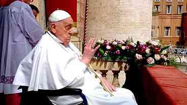 Papa Francisco Reza pela Paz no Domingo de Páscoa