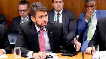 Alcolumbre busca novo nome para Ministério das Comunicações
