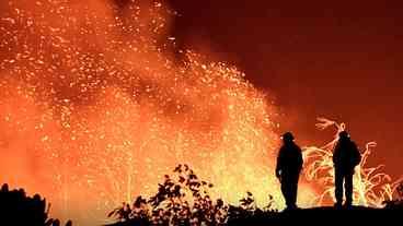 Incêndio em Nova Jersey pode ser o maior da história