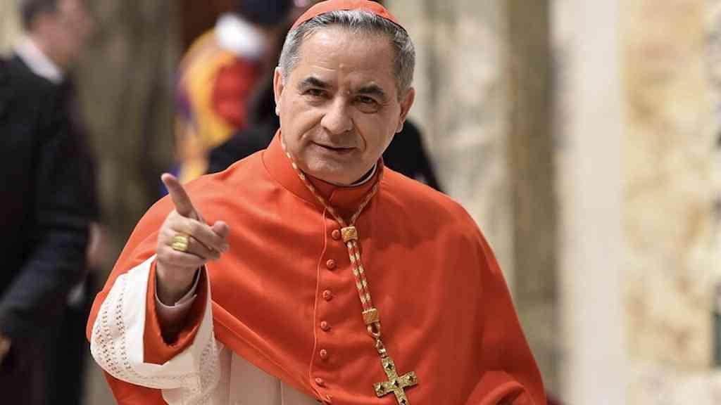 Cardeal italiano condenado busca permissão para participar de conclave | Condenado em primeira instância a cinco anos e meio de prisão