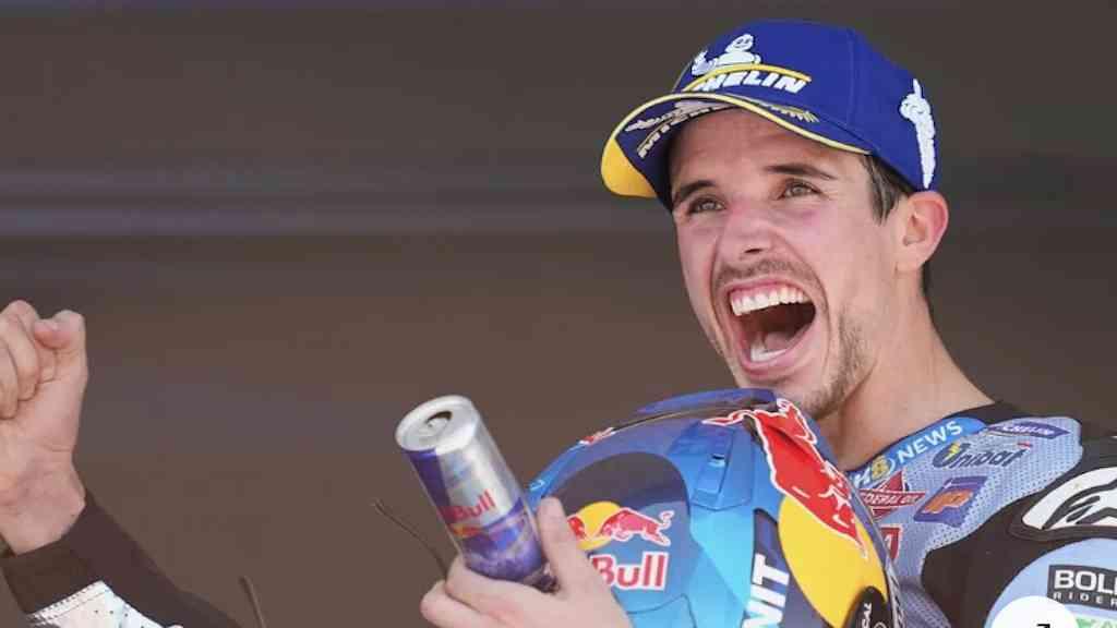 Com vitória inédita, Alex Márquez toma liderança de Marc na MotoGP | O piloto espanhol Alex Márquez (Ducati) conquistou a primeira vitória de sua vida na MotoGP