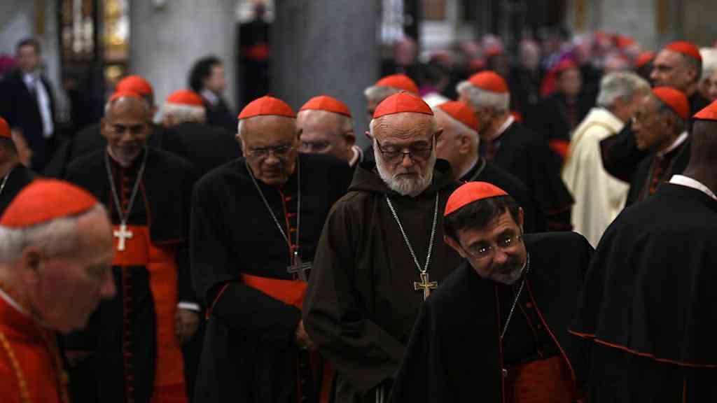 Conclave para eleger novo papa será iniciado na próxima semana | Conclave elegerá substituto do papa Francisco