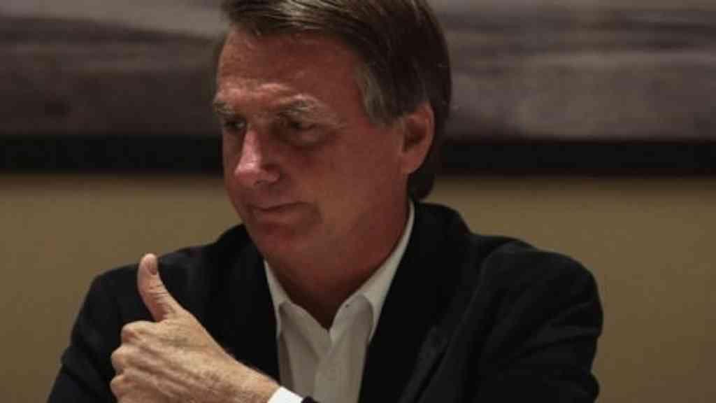 Messias: ’Engenharia criminosa’ no INSS teve início com Bolsonaro | Jair Messias Bolsonaro não tomou providências quanto à roubalheira no INSS