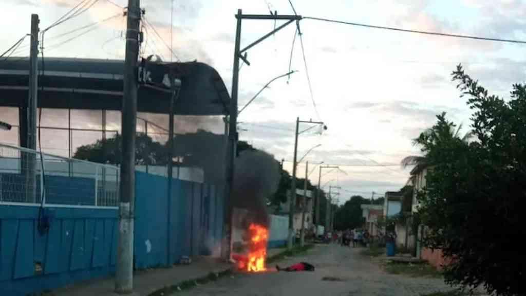Dois homens morrem eletrocutados em Campos dos Goytacazes | Fio de alta tensão causa duas mortes em Campos dos Goytacazes