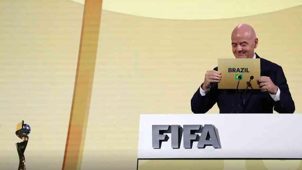 Fifa mira faturamento de US$ 1 bilhão com a Copa do Mundo Feminina | Infantino afirma que valor será reinvestido no futebol feminino