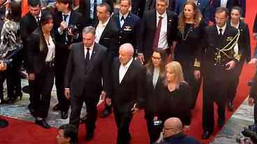 Lula se despede de Pepe Mujica com emoção