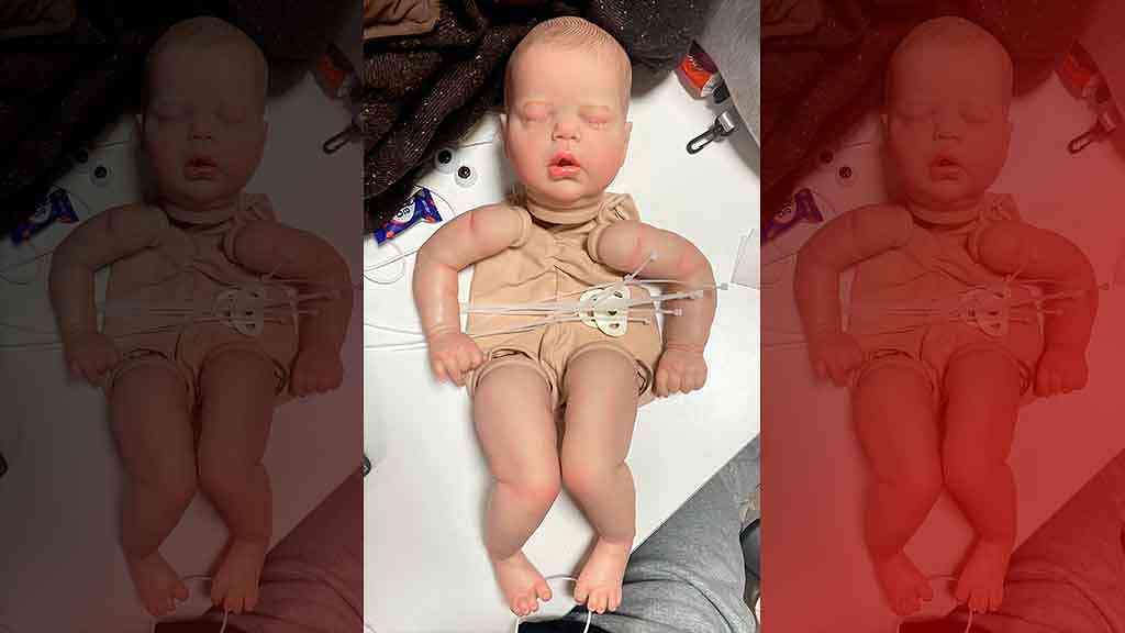 Febre dos bebês reborn ganha versão de bruxaria vodu, segundo mística | O boneco de bebê reborn para uso em rituais de magia vodu são encontrados em uma varejista chinesa