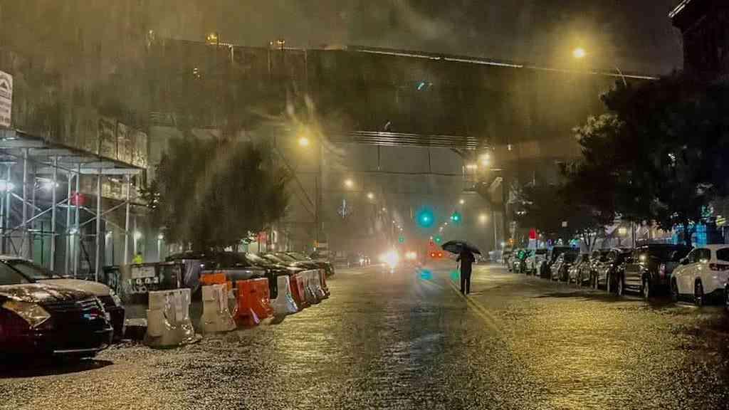 Temporal recorde provoca enchentes e caos em NY e Nova Jersey | Nova York e Nova Jersey param sob enchentes de temporal histórico