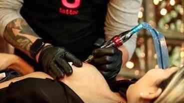 CFM Proíbe Anestesia em Tatuagens