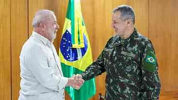 Exército brasileiro tem novo comandante, Tomás Miguel Ribeiro Paiva