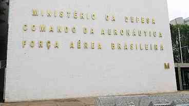 EUA Cancelam Conferência Militar e Afetam Relações com Brasil