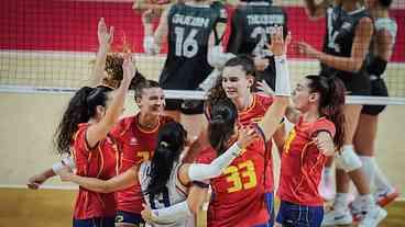 Espanha quase vence Canadá na Copa do Mundo de Vôlei