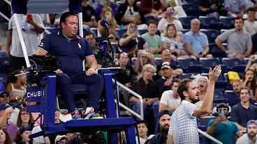 Medvedev eliminado em duelo caótico no US Open