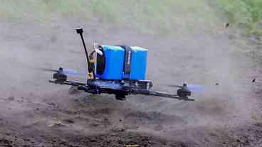 Drones e Conflitos em Costa Barros: Tiroteios e Explosões