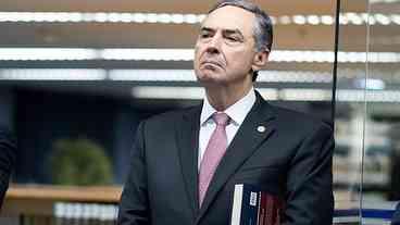 Barroso defende reformas econômicas e previdenciárias