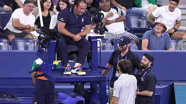 Medvedev multado após discussão no US Open