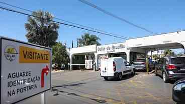 STF determina vistoria em carros e no entorno da residência de Bolsonaro