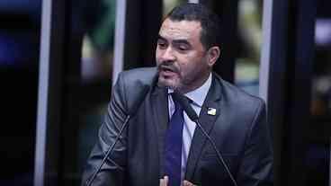 Governador do Tocantins Afastado por Fraudes na Pandemia