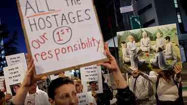 Protestos em Israel: Famílias de Reféns Pedem Fim da Ofensiva